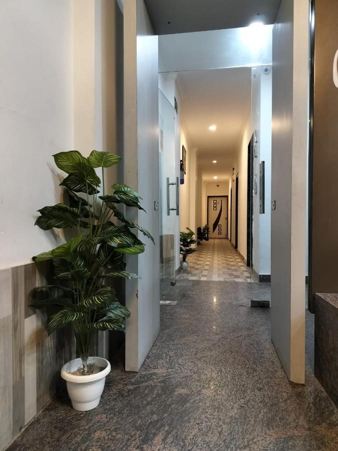 Hotel Clink New Delhi Airport Exterior photo