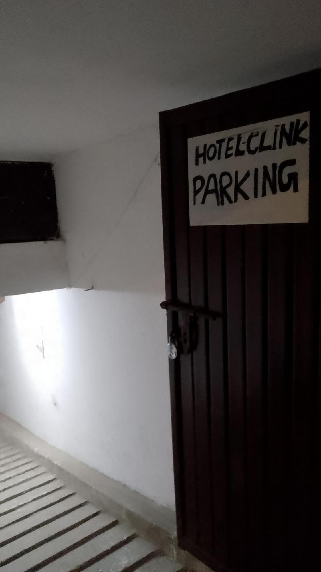 Hotel Clink New Delhi Airport Exterior photo